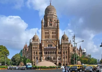३५०० कोटींचा प्रकल्प ८५०० कोटींच्या घरात; मुंबईतील गोडे पाणी पिण्याआधीच महाग