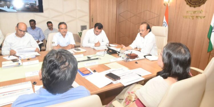 राज्यातील सर्व पायाभूत विकासप्रकल्पांची कामे नियोजनानुसार ठरलेल्या वेळेत गतीने मार्गी लावा – उपमुख्यमंत्री अजित पवार