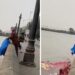 ‘गेट वे ऑफ इंडिया’ येथे समुद्रात कचरा टाकणाऱ्यावर पोलीसांची कारवाई