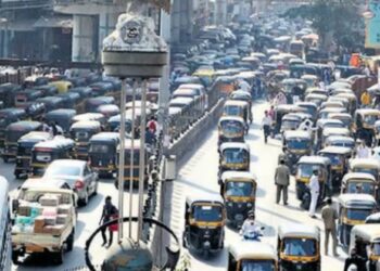 वाहतूक विभागाकडून कल्याण शहरातील २२ रस्त्यांवर वाहने उभी करण्यास प्रतिबंध