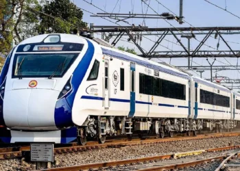 ताशी १६० किमीच्या वेगाने पश्चिम रेल्वेवर वंदे भारत धावणार