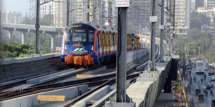 आता ज्येष्ठांना व गर्भवती महिलांना मेट्रो ट्रेनमध्ये असणार राखीव सीट !