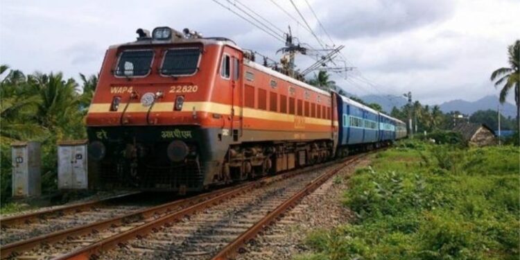 होळी विशेष मध्य, पश्चिम आणि कोकण रेल्वेच्या रेल्वेगाड्या