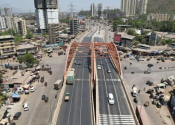 वाहतुकीसाठी शिळफाटा उड्डाणपूलाच्या उर्वरित तीन मार्गिका खुल्या