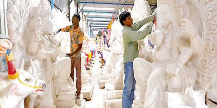 प्लास्टर ऑफ पॅरिसच्या गणेश मूर्तींच्या विक्रीवर कल्याण-डोंबिवलीत बंदी