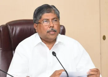 उच्च व तंत्रशिक्षणमंत्री चंद्रकांत पाटील यांचा इशारा; मुलींना प्रवेश नाकारणाऱ्या शिक्षण संस्थांची मान्यता रद्द करणार