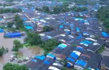 डोंबिवलीत बेकायदा चाळी पावसाच्या पुराच्या पाण्याच्या विळख्यात