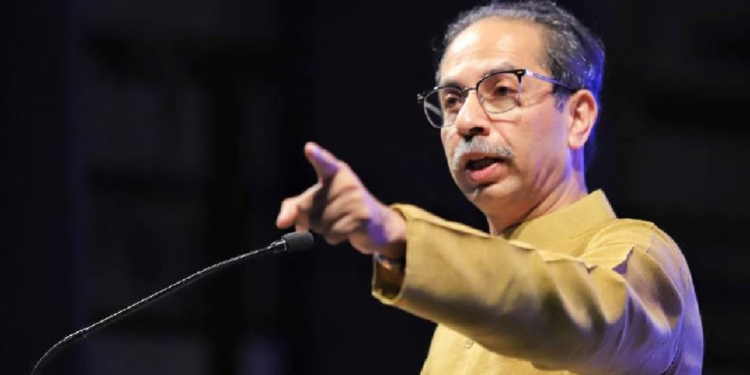 उद्धव ठाकरेंची टीका, मोदी-शाहांना मुंबईला अदाणी सिटी करण्याचा डाव