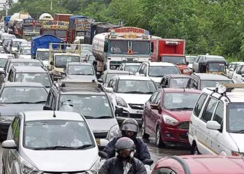 ठाणे बेलापुर मार्गावर आंदोलनामुळे वाहतूक कोंडी