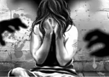 इंदापूरात ८० वर्षाच्या वृद्धाचा २६ वर्षाच्या मतिमंद मुलीवर बळजबरीने बलात्कार