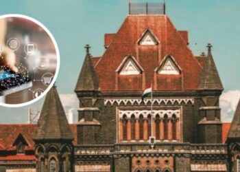 मुंबई उच्चन्यायालय म्हणतं, IT कायद्यातील घटना दुरुस्ती असंविधानिक !