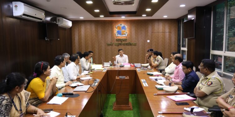 घोडबंदर रोडवरील वाहतूक सुरळीत राहण्यासाठी सर्व यंत्रणा दक्ष