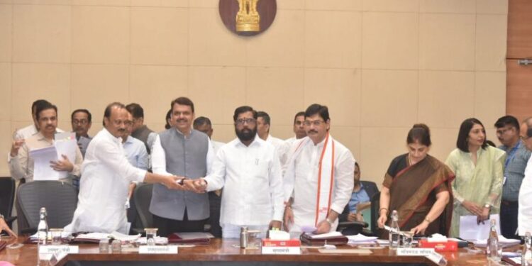 शेतकऱ्यांना कापूस, सोयाबीन अनुदान वितरण सुरू