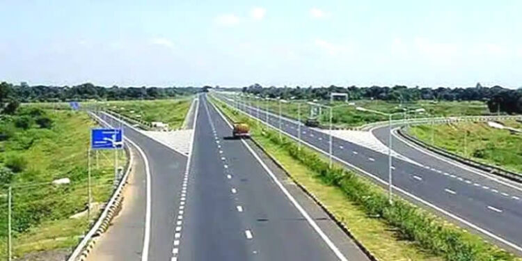 पुणे-नागपूर प्रवासाचा कायापालट करणारा क्रांतिकारी समृद्धी महामार्ग प्रकल्प