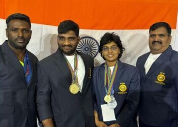 पुण्यातील राऊत भावा-बहिणीने पॉवरलिफ्टींग स्पर्धेत जिंकले सुवर्णपदकं ! ; स्पर्धेत भारताने रचला इतिहास