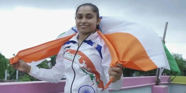 भारताची स्टार जिम्नॅस्ट दीपा कर्माकरने वयाच्या ३१ व्या वर्षी निवृत्ती  केली जाहीर