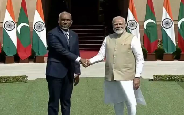 मालदीवचे राष्ट्रपती मोहम्मद मुइज्जू यांनी घेतली पंतप्रधान नरेंद्र मोदींची  भेट