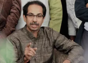 राज्यातील विधानसभा निवडणुकीची रणधुमाळीत ठाकरे गटाच्या पाच बड्या नेत्यांची पक्षातून हकालपट्टी