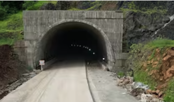 मुंबई – गोवा महामार्गावरील कशेडी बोगदा वाहतुकीसाठी तात्पुरता बंद !