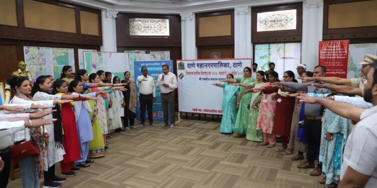 ठाणे महापालिका मुख्यालयात घेण्यात आली मतदानाचा हक्क बजावण्याची सामूहिक शपथ !