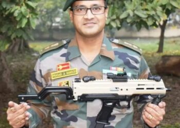 भारतीय लष्कराच्या हातात एकाच वेळेस ६०० गोळ्या झाडणारे आहे स्वदेशी पिस्तूल