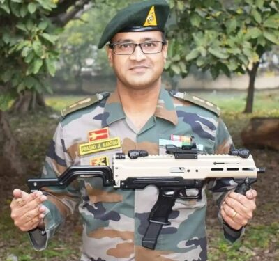 भारतीय लष्कराच्या हातात एकाच वेळेस ६०० गोळ्या झाडणारे आहे स्वदेशी पिस्तूल