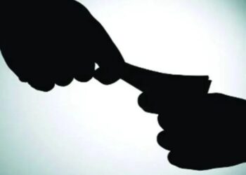 महिला सरपंचावर लाच मागितल्याप्रकरणी गुन्हा दाखल