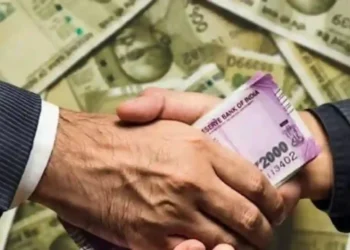 सीमाशुल्क अधीक्षकाला केली सीबीआयने १० लाखांची लाच घेताना अटक