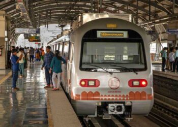 सरकारचा मोठा निर्णय: मेट्रोत आता रिल्स, व्हिडिओ बनवण्यास बंदी