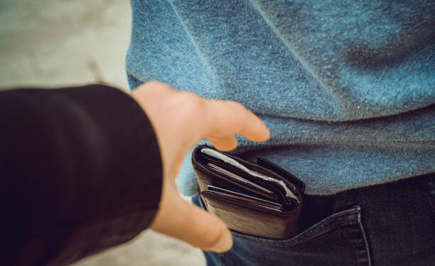 माउंट मेरी जत्रेत चोरांचा सुळसुळाट; पहिल्याच दिवशी १२ चोरांना रंगेहाथ अटक