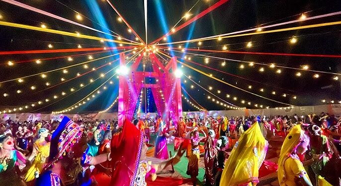 “एकही हिंदू मुलगी सोडू नका..”, गरबा खेळायला येणाऱ्या तरुणींबद्दल अश्लील चॅट