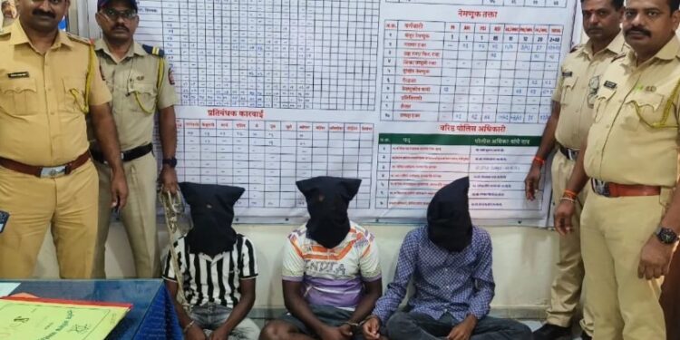 मोखाडा पोलिसांची कामगिरी: १२ तासांच्या आत खूनाच्या गुन्ह्यातील ३ आरोपींना अटक