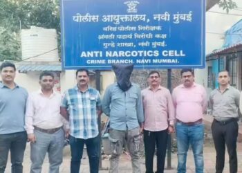 नवी मुंबईतील कोपरी गावात पोलिसांचा छापा; कोटींच्या हिरॉईन ड्रग्ससह आरोपीला अटक