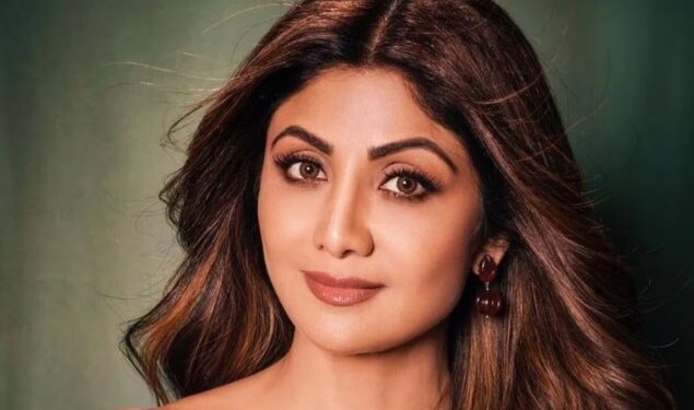 बॉलिवूड अभिनेत्री शिल्पा शेट्टीच्या निवासस्थानी आयकर विभागाचा छापा