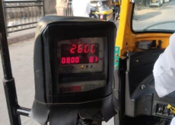 कल्याण रेल्वे स्थानकाजवळील मीटरप्रमाणे रिक्षा बंद!