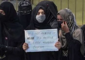 बुर्का काढा नाहीतर कॉलेज सोडा? विवेक विद्यालय ज्युनियर कॉलेजचा धार्मिक पोशाखावर निर्बंध
