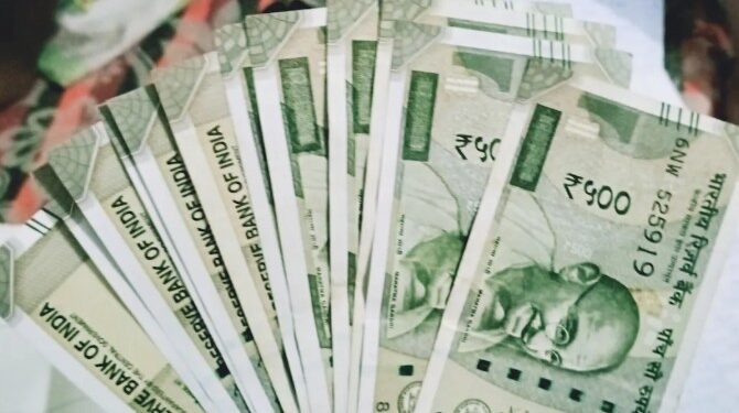 २००० नंतर आता मार्च २०२६ पासून ५००च्या नोटा बंद?