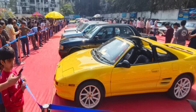 ठाण्यात विंटेज गाड्यांच्या प्रदर्शनाला नागरिकांचा उत्स्फूर्त प्रतिसाद
