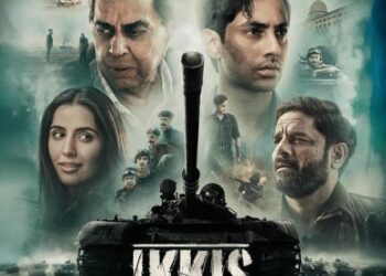 IKKIS : धर्मेंद्र यांचा शेवटचा सिनेमा पाहण्यासाठी चाहत्यांची गर्दी