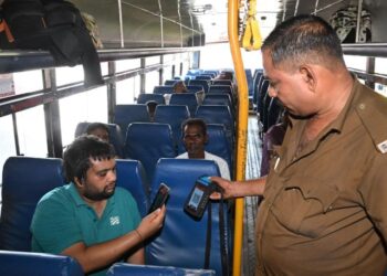 एसटीच्या UPI तिकीट विक्रीला प्रवाशांची वाढती पसंती