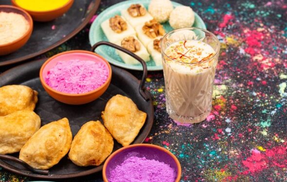 सावधान! होळीच्या पार्श्वभूमीवर मिठाईत भेसळ? FSSAI कडून देशव्यापी ‘स्पेशल ड्राईव्ह’ सुरू