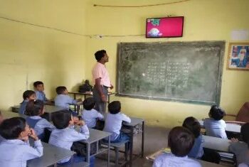 राज्यातील नववी-दहावीच्या वर्गांसाठी किमान २० विद्यार्थ्यांची पटसंख्या बंधनकारक