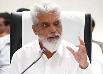 मराठी नाही तर मान्यता नाही! शिक्षणमंत्र्यांचा शाळांना कठोर कारवाईचा इशारा