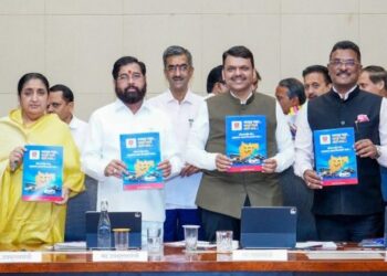 रिक्षा-टॅक्सी चालकांसाठी आता मराठीचे धडे! १ मेपासून ‘व्यवहारिक मराठी’ पुस्तिका हाती, १५ ऑगस्टपर्यंतची डेडलाईन