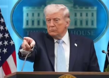 “इराणच्या उंबरठ्यावर अमेरिकन सैन्य तैनातच राहणार!” – युद्धविरामानंतरही डोनाल्ड ट्रम्प यांचा मोठा इशारा