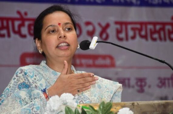 ६२ लाख ‘लाडक्या बहिणींची’ ई-केवायसी बाकी; अर्जांची पुन्हा पडताळणी होणार – मंत्री अदिती तटकरांचे आश्वासन