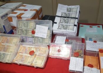 चहाविक्रेत्याच्या सतर्कतेमुळे बनावट नोटांचा भांडाफोड; पुण्यात दोघांना अटक!
