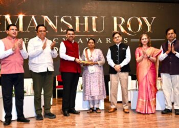 राष्ट्रीय सुरक्षा, वैद्यकीय आणि संगीत क्षेत्रात दिल्या जाणाऱ्या समाजसेवेच्या कार्याचा हिमांशू रॉय लिगसी पुरस्काराद्वारे उचित गौरव – मुख्यमंत्री देवेंद्र फडणवीस
