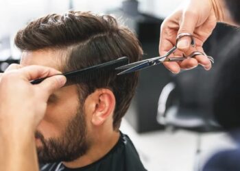 महागाईची झळ आता हेअरस्टाईललाही; राज्यात सलून सेवा २० टक्क्यांनी वाढली!