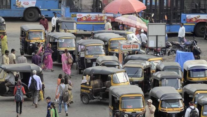 पुण्यात भाडे नाकारणाऱ्या ४८४ रिक्षाचालकांना आरटीओचा दणका; ९ जण निलंबित!